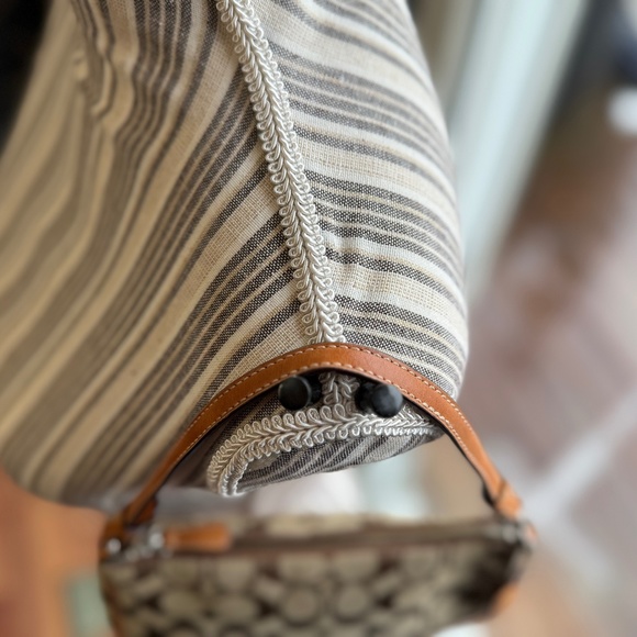 Coach Bag - Picture 4 of 12